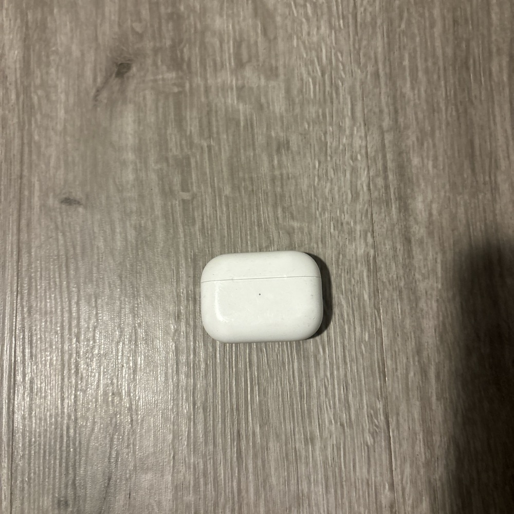Replacement AirPod case no AirPods inside